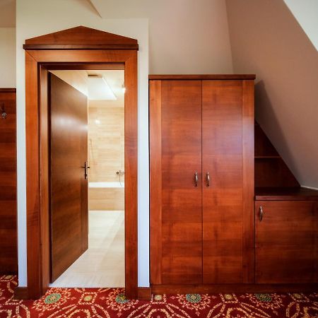 Hotel Fortna Chrudim Rum bild