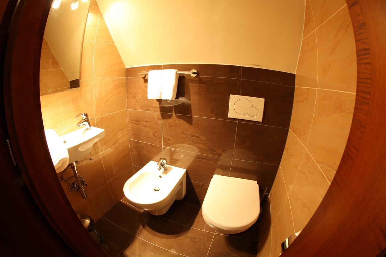 Hotel Fortna Chrudim Exteriör bild